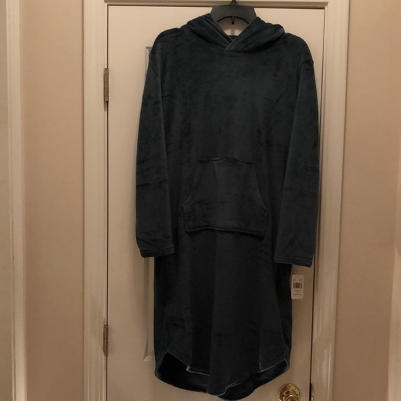 NWT 32 degrees Heat hooded robe - Picture 2 of 4